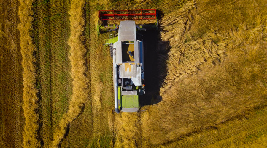 combine-harvester-from-above