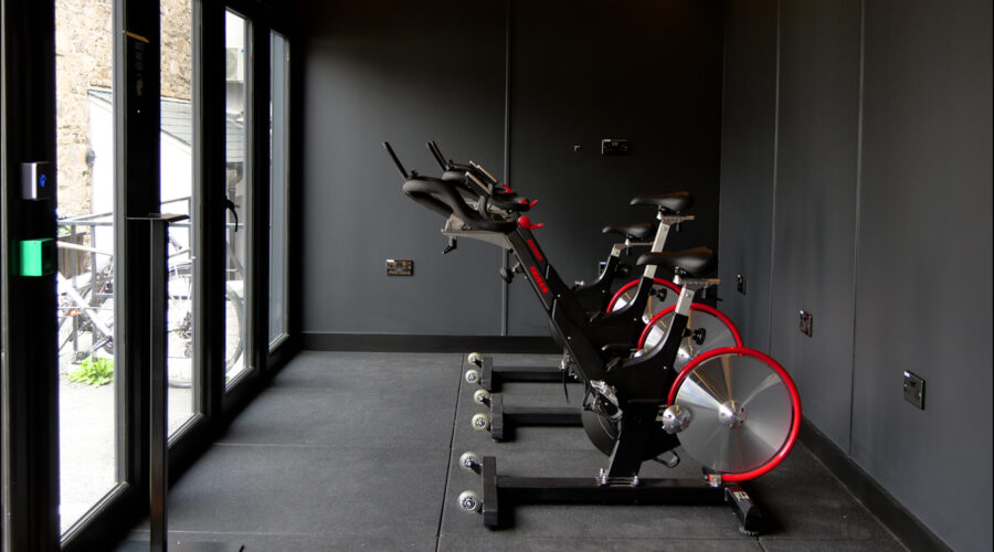 office-gym-with-cycling-machines